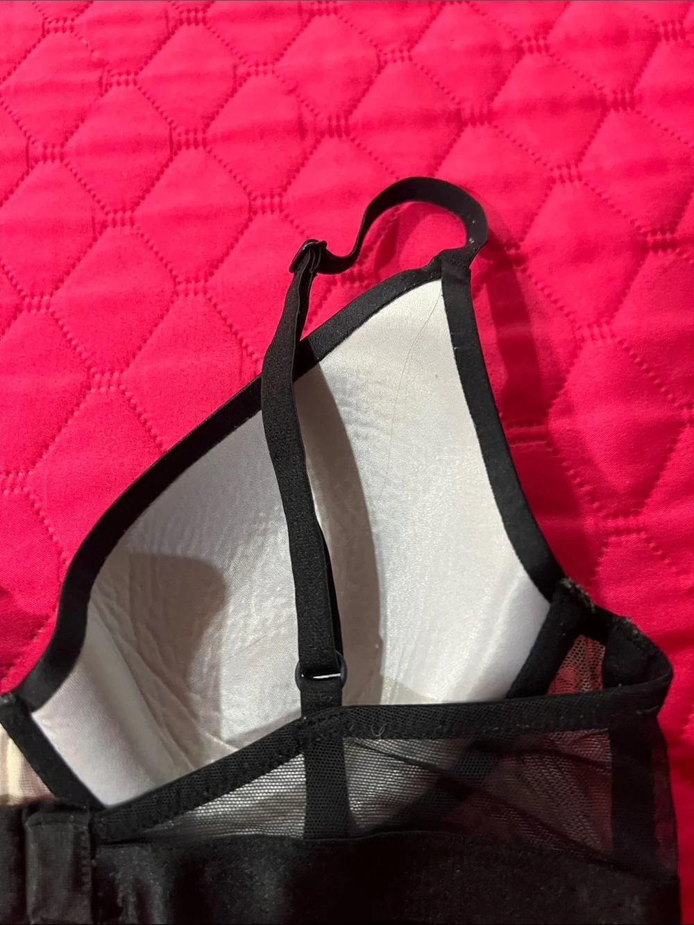 Victoria's Secret Black Lace-Side T-Shirt Bra - Picture 8 of 12